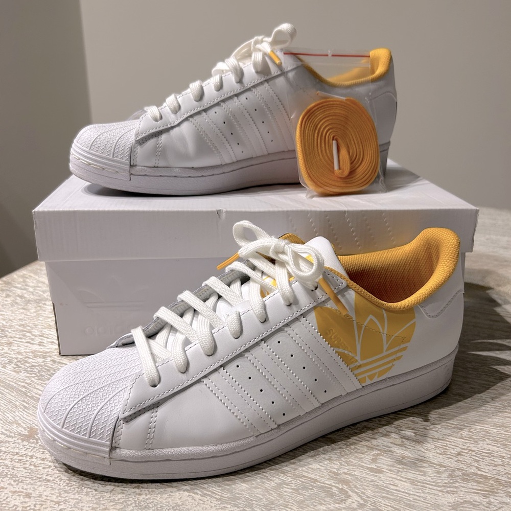 Adidas superstar 10 White/ Yellow leather low top